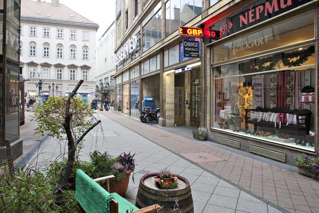 Elisabeth Apartment On Vaci Street Budapest Rum bild